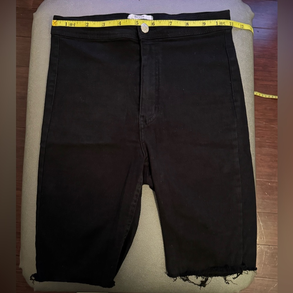Skinny Bermuda shorts